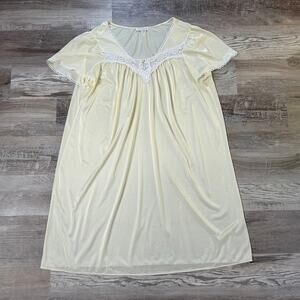 Vintage Miss Elaine Yellow Nightgown Lace Short Sleeve Cottagecore Sleep Dress L
